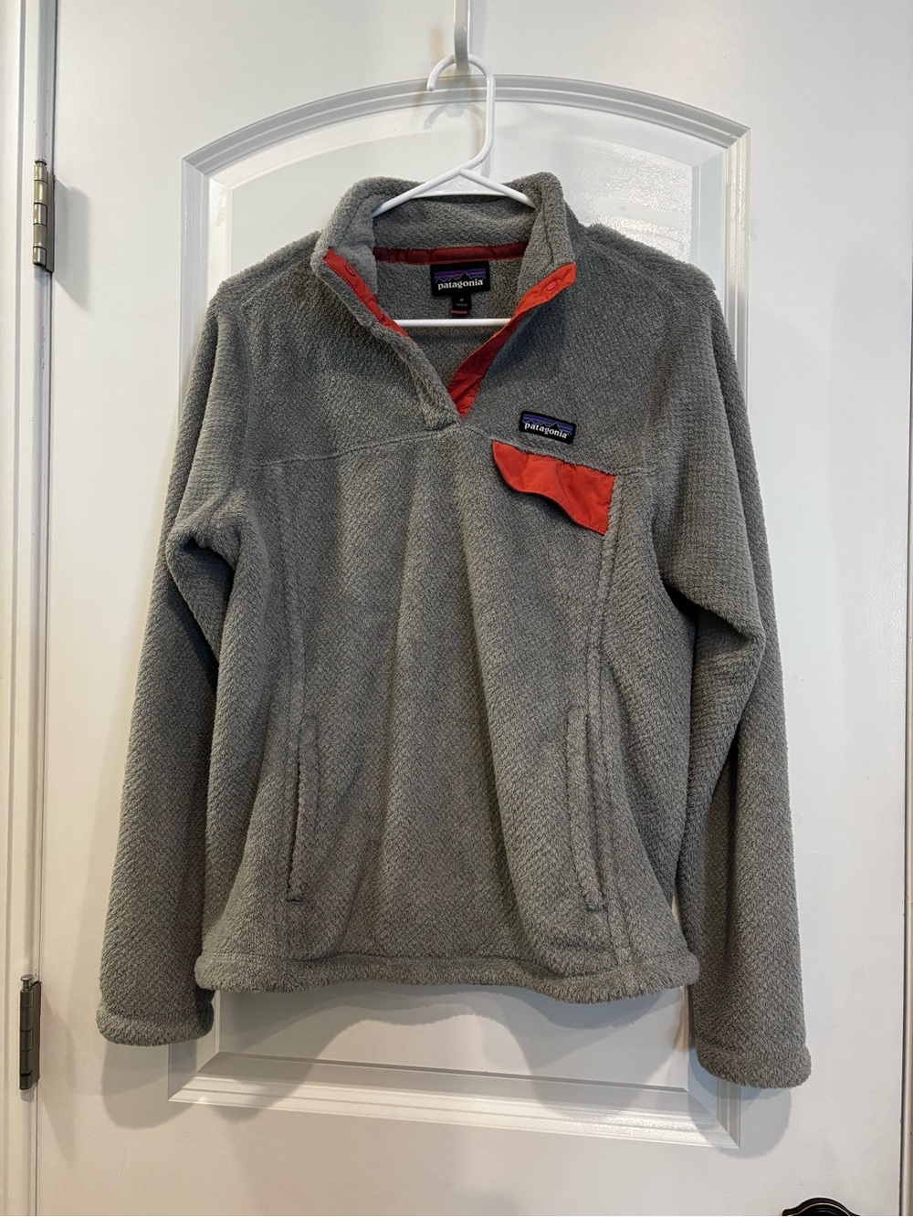 Patagonia Gray and Coral Fleece